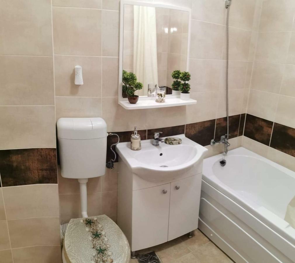 Starfish Apartament Navodari Luaran gambar